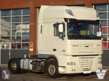 Cabeza tractora DAF XF105 usada