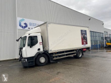 Cabeza tractora Renault Premium accidentada