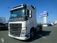 Volvo tractor unit FH 4