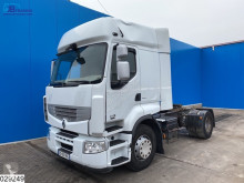 Renault Premium 450 tractor unit damaged