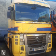 Tahač Renault Magnum 520 použitý