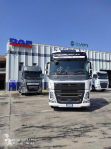 Cabeza tractora Volvo FH