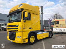 Cabeza tractora DAF XF105 usada