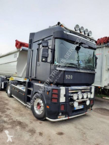 Cabeza tractora Renault Magnum 520.19
