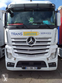 Cabeza tractora Mercedes Actros 1845 usada
