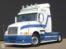 Trattore Volvo NH 420 / MANUAL / SHOW / TORPEDO / HAUBER usato