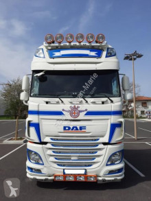 DAF XF 510 BOITE MANUELLE tractor unit used