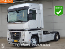 Cabeza tractora Renault Magnum 520