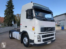 Volvo tractor unit FH12 420
