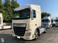 Cabeza tractora productos peligrosos / ADR DAF XF 106