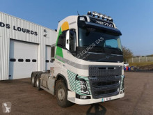 Tahač Volvo FH16 750