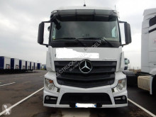 Tahač snížený Mercedes Actros 1845
