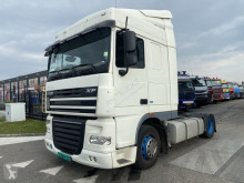 Cabeza tractora DAF XF105 usada