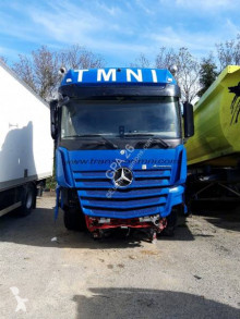 Ciągnik siodłowy Mercedes Actros 1848 LS powypadkowy
