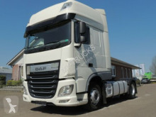 Ciągnik siodłowy DAF XF 106