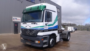 Cabeza tractora Mercedes Actros 1843 usada