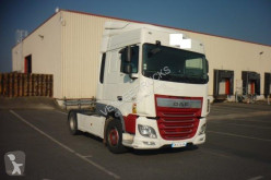 Cabeza tractora DAF XF 460 usada