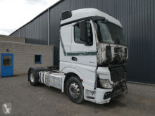 Tracteur Mercedes Actros 1843 accidenté