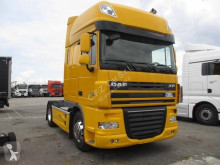 Cabeza tractora DAF XF105 510 usada