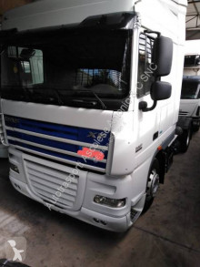 Tracteur produits dangereux / adr DAF XF105 460