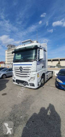 Tracteur Mercedes Actros 1845