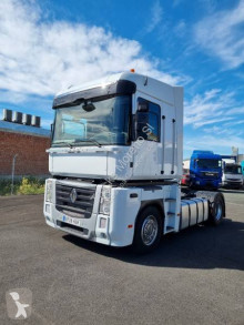 Tracteur Renault Magnum 480