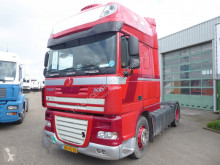 Cabeza tractora DAF XF105 usada