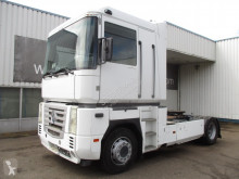 Cabeza tractora Renault Magnum AE 440