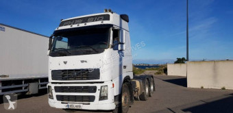 Cabeza tractora convoy excepcional Volvo F16 610