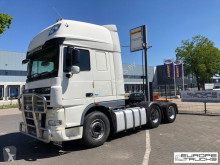 Влекач DAF XF105
