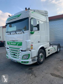 Tracteur DAF XF 106