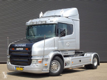 Scania nyergesvontató T 144