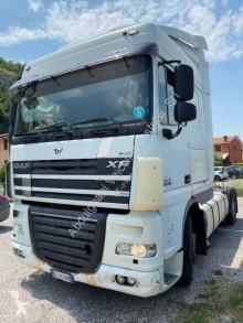 Tracteur DAF XF105 460