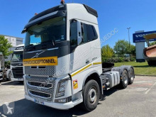 Cabeza tractora convoy excepcional Volvo FH16 650