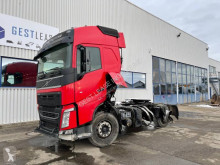 Traktor Volvo FH 500 skadad