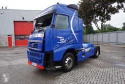 Trattore Volvo FH13 incidentato