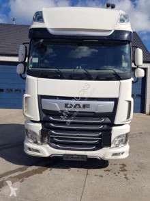 Влекач DAF XF 530