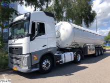 Volvo tartálykocsi pótkocsis szerelvény FH