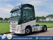 Trekker Volvo FH 540 tweedehands gevaarlijke stoffen / vervoer gevaarlijke stoffen