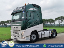 Trekker Volvo FH 540 tweedehands gevaarlijke stoffen / vervoer gevaarlijke stoffen