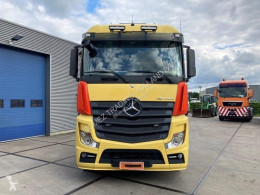MercedesActros3351