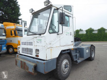 Aéroportuaire Kalmar Ottawa 50,terminal, terrein ,towtruck,yard