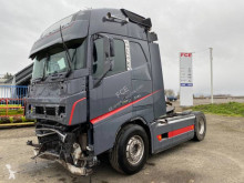 Volvo tractor unit damaged