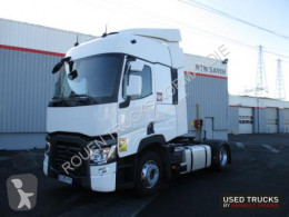 Renault T-Series tractor unit used