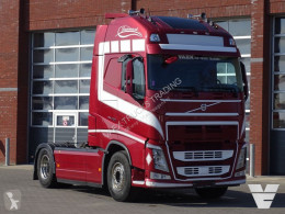 Cap tractor Volvo FH13 FH 13.460 Globetrotter XL - Custom interior - I parkcool - KB chassis - TV second-hand