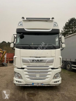 Cabeza tractora DAF XF105 FTT 530 SURPER SPACE CAB usada