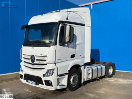 MercedesActros1836