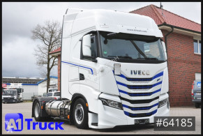 Iveco tractor unit S-WAY 460 LNG Low Leder Intarder Vollausstattung