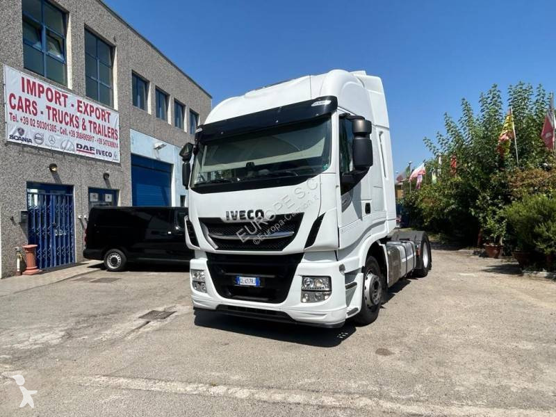 Traktor Iveco