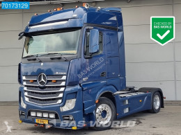 MercedesActros1842